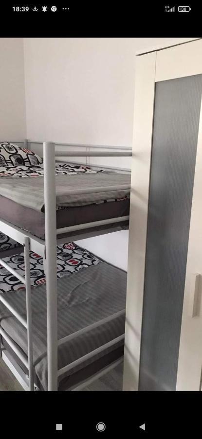 Bumerang Hostel *
